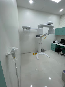 Smile CNX Dental Clinic - คลินิกทันตกรรมสไมล์ ซีเอ็นเอ็กซ์ — exterior