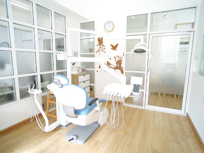 Smile32 Dental Clinic - ทำฟัน จัดฟัน เชียงใหม่ สาขาเจ็ดยอดและสันป่าตอง — exterior