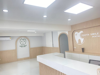 Tooth Smile Plus Dental clinic คลินิกทันตกรรมทูธสไมล์พลัส ทำฟัน จัดฟัน หน้ามช. ฟอกสีฟันขาว รากเทียม — exterior