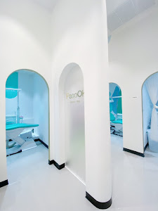Pasook dental clinic ICS คลินิกทันตกรรมพาสุข สาขาไอซีเอส — exterior