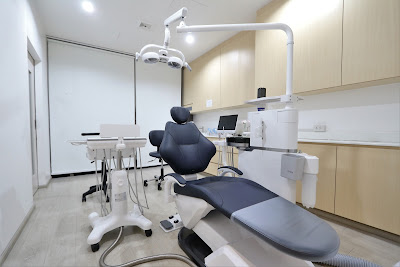 คลินิกทันตกรรมมาร์เวลลัสสไมล์ - Marvelous Smile Dental Clinic — exterior