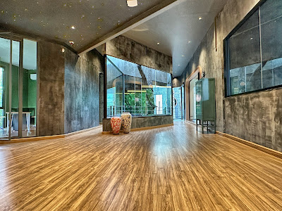 Revival Clinic Bangkok​ — exterior