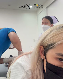 LABX Clinic Siam Square One FL.6 — exterior