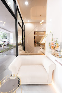 DERMADREAM AESTHETICS — exterior