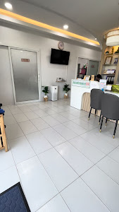 พบพลอย คลินิกทันตกรรม POBPLOI DENTAL CLINIC — exterior