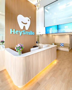 HeySmile Dental Clinic (Sukhumvit 21 Asoke) — photo 2